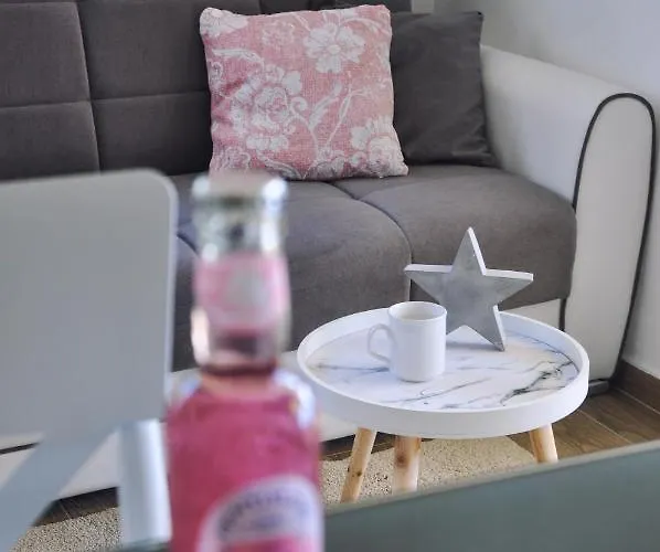 Carnizza Apartman Ražanac